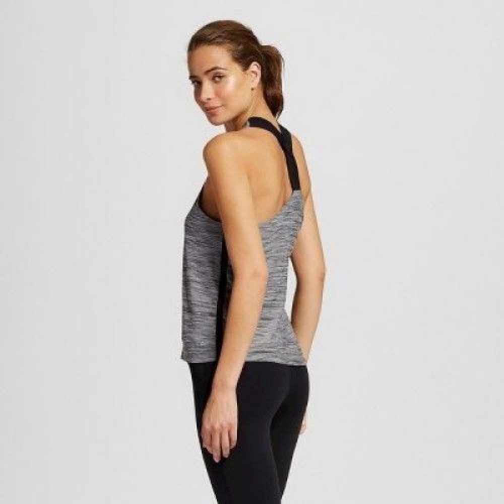 Poshmark Glitch doesn’t exist impossible to delete